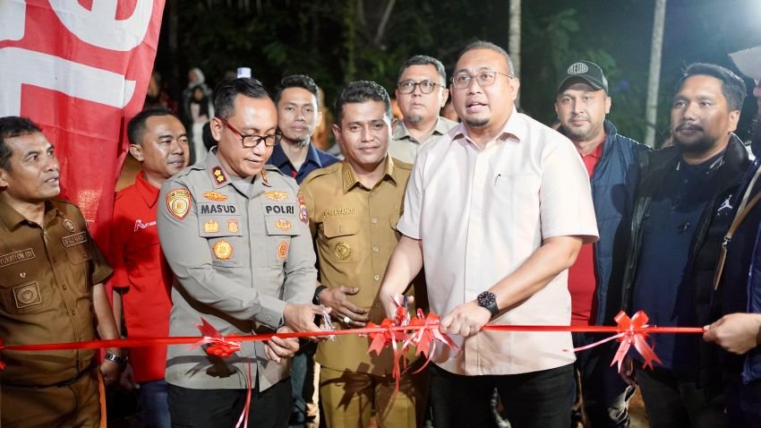 Bupati Solok Jon Firman Pandu Dan Anggota DPR RI Andre Rosiade Resmikan BTS Telkomsel di Nagari Pasilihan dan Nagari Katialo