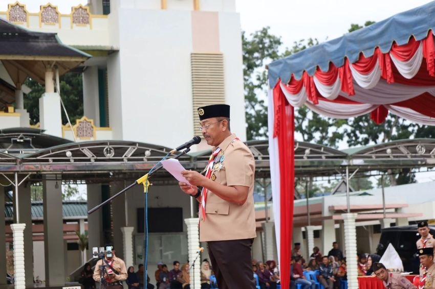 Bupati Madina Pimpin Upacara HUT ke-64 Prajamuda,Saipullah Nasution : Pramuka Harus Jadi Solusi Pembentukan Karakter Generasi