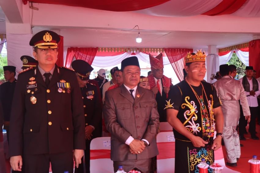 Polresta Deli Serdang Ikuti Upacara HUT ke-80 Republik Indonesia Serta Pengibaran Bendera Merah Putih di Alun-alun Pemkab Deli Serdang
