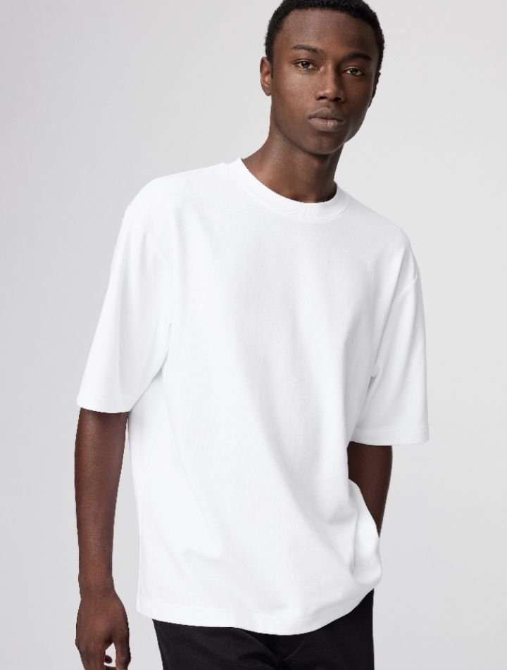 Tampil Stylish Rayakan Hari Kemerdekaan dengan Penawaran Spesial dari UNIQLO August Shopping Festival