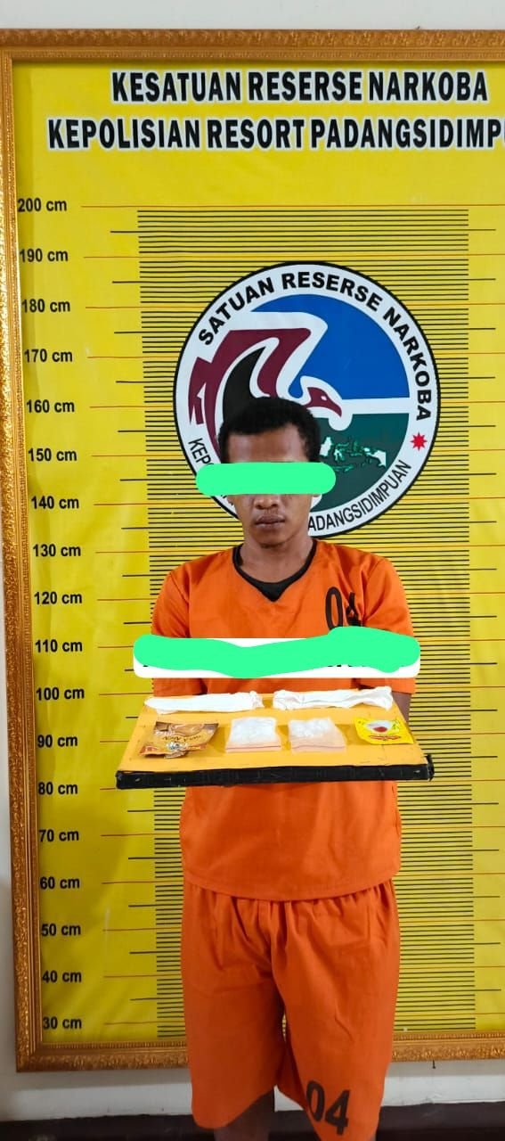Operasi Dini Hari,Satresnarkoba Polres Padangsidimpuan Ciduk Pemuda, Simpan Sabu dalam Bungkus Kopi dan Teh dalam Jumlah Fantastis