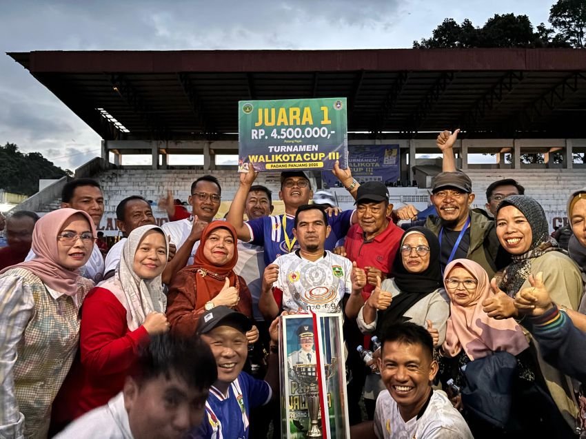 Pemkab Solok Juara Sejarah Terukir, Piala Bergilir Diboyong ke Bumi Markisah