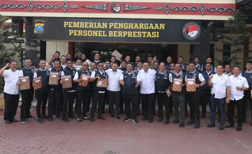 Ungkap Jaringan Internasional Hingga Pabrik Vaping Liquid Berbahaya, Personil Ditresnarkoba Diberi Penghargaan