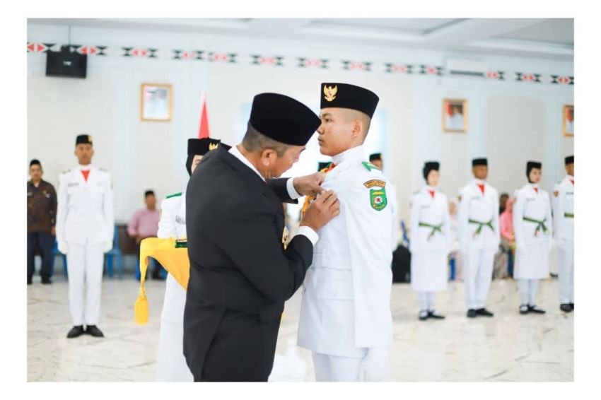 Bupati Madina Kukuhkan 34 Anggota Paskibraka,Ini Harapan Saipullah Nasution