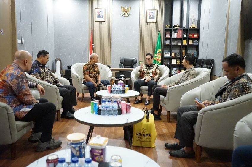 Kembalikan Kejayaan Sepatu Lokal, Rico Waas Berencana Adakan Sayembara Desain Sepatu