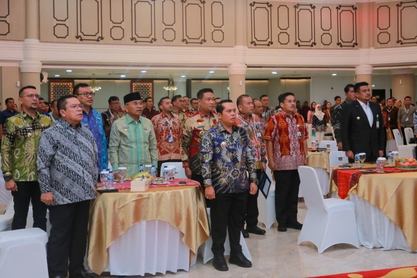 Walikota Menghadiri penyaluran Dana Bagi Hasil Provinsi Sumut