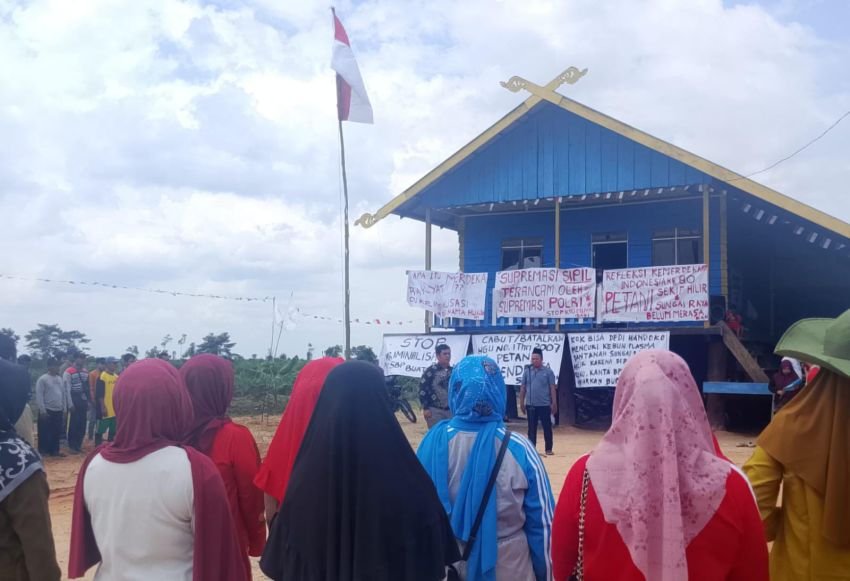 Perdana Petani Sungai Raya & Sekip Hilir Gelar Upacara HUT RI ke-80 di Tengah Penjajahan Gaya Baru