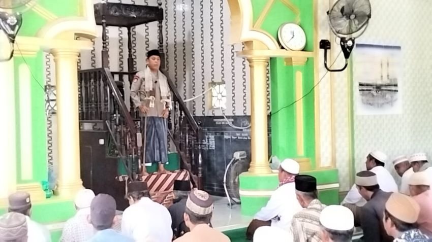 Polres Asahan Gelar Jumat Curhat dan Jadi Khatib Jumat di Desa Pematang Sei Baru