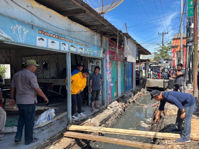 Alami Pendangkalan, Wali Kota Tanjungbalai Tinjau Normalisasi Drainase