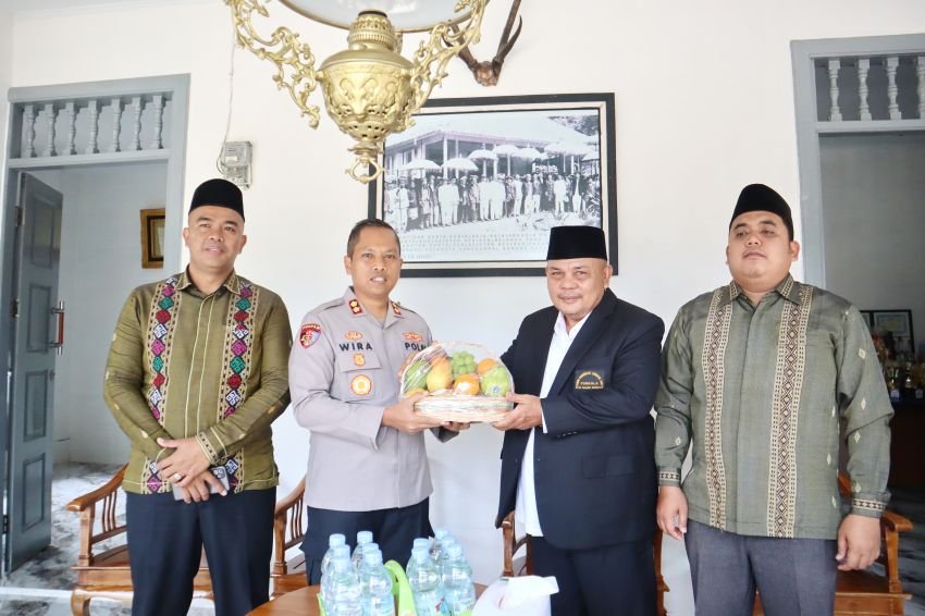 AKBP Wira Prayatna Jalin Silaturahmi dengan Raja Luat Losung Batu Padangsidimpuan, Dorong Pelestarian Adat dan Keamanan Wilayah