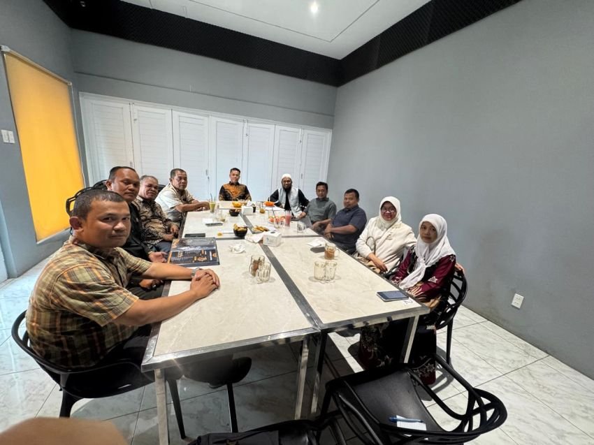 Ketua IKAMANSA P.Sidempuan Mukmin Saipul Daulay Temui Alumni di Medan, Pererat Silaturahmi dan Jalin Sinergi