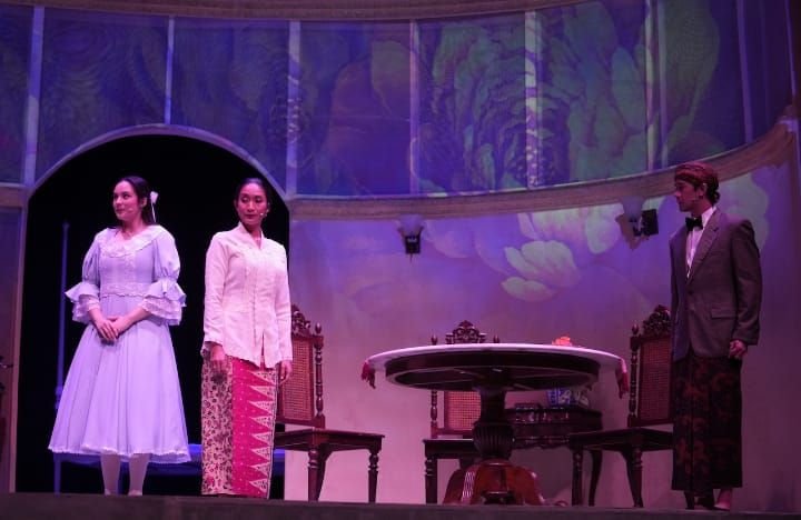 KEMBALI DIPENTASKAN, ‘BUNGA PENUTUP ABAD’ HADIR DENGAN NASKAH SEGAR DAN PANGGUNG PUTAR