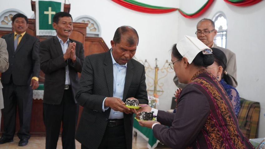 Wakil Bupati Toba Ajak Warga Sampaikan Aspirasi dengan Damai