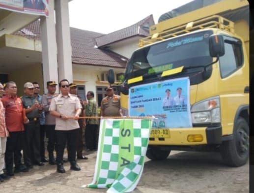 Cegah Inflasi,Bupati PMA Salurkan Beras Gratis ke Ribuan Keluarga di Padang Lawas