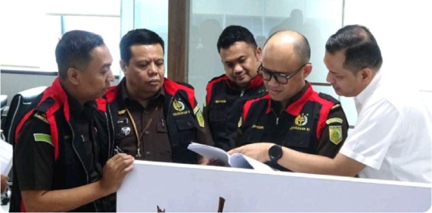 Kejati Sumut Geledah Kantor Pelindo I Belawan dan PT DPS Terkait Dugaan Korupsi Pengadaan Kapal Tunda