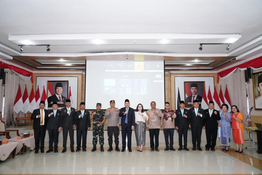 Bupati Pakpak Bharat Melantik Tujuh Pejabat Pimpinan Tinggi Pratama