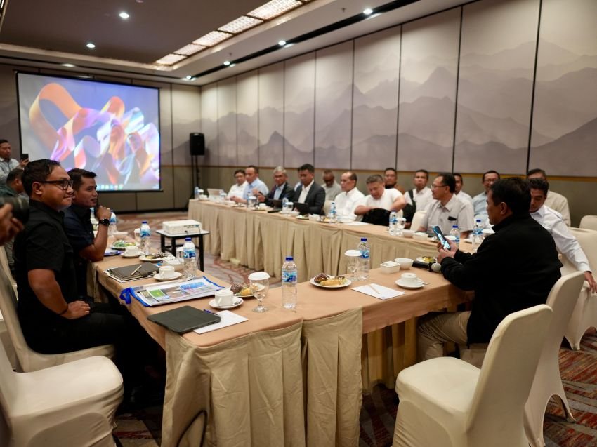 Bupati Solok Ikuti Rapat Pembahasan Penguatan Pertanian Sumatera Barat Bersama Menteri Pertanian