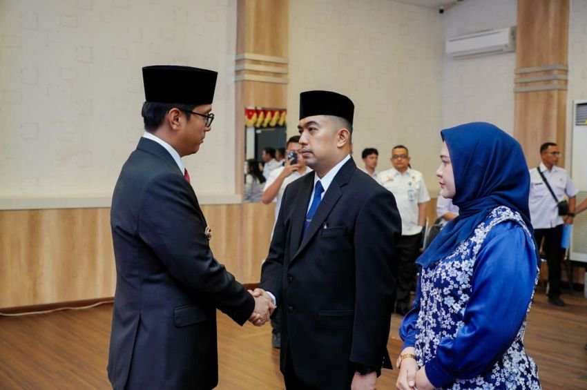 Lantik Erfin Fahrurrazi  sebagai  Inspektur Kota Medan  , Ini Pesan Walikota Rico Waas