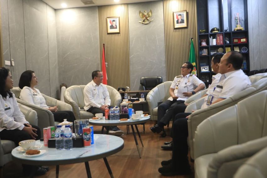 Di Medan Berjalan Dengan Baik, Rico Waas: MBG Program Prioritas Presiden Prabowo yang Multiplier Effect