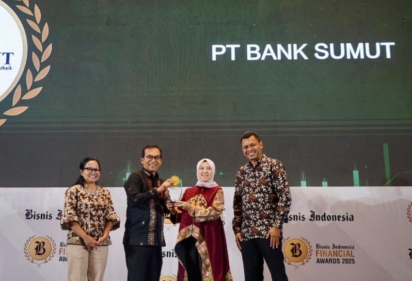 Bank Sumut Torehkan Prestasi, Raih Penghargaan “Regional Development Bank with Product Service Innovation for MSMEs” di Bisnis Indonesia Financial Awa