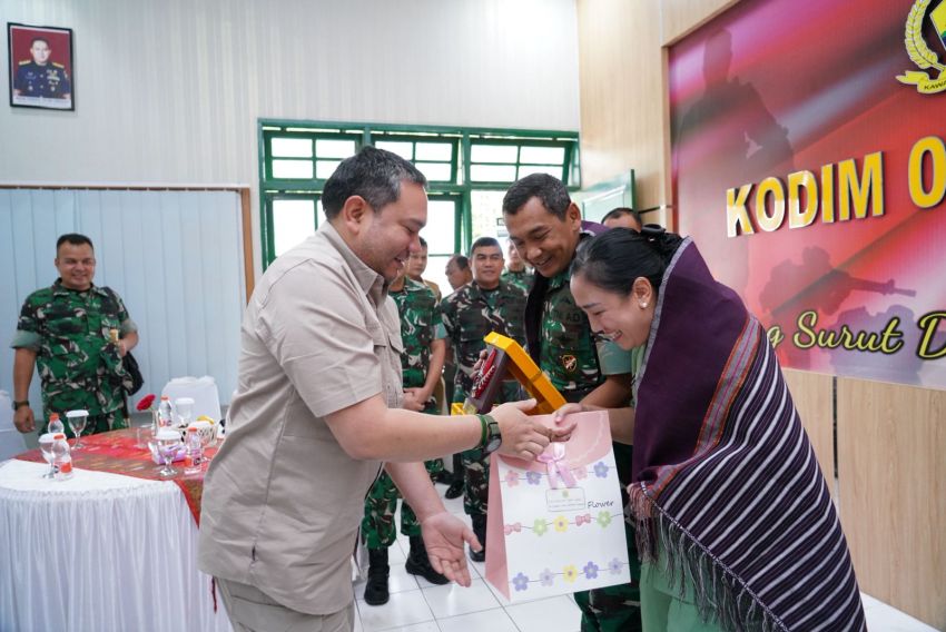 Bupati Bersama Ketua DPRD Kab.Pakpak Bharat Menghadiri Kunjungan Korem 023 Di Kodim 0206 Dairi