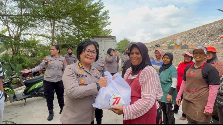 Polwan Polda Sumut Tebar Kepedulian, Salurkan 350 Paket Sembako di Tiga Lokasi