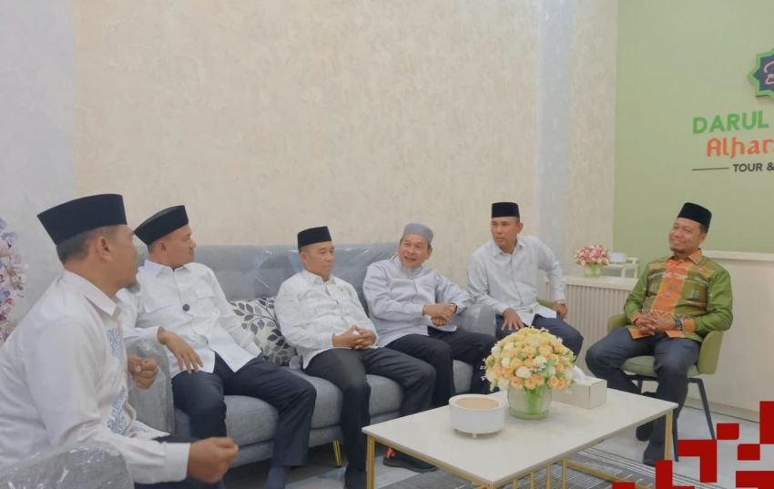 Wali Kota Tanjungbalai Resmikan Kantor Biro Perjalanan Haji dan Umroh