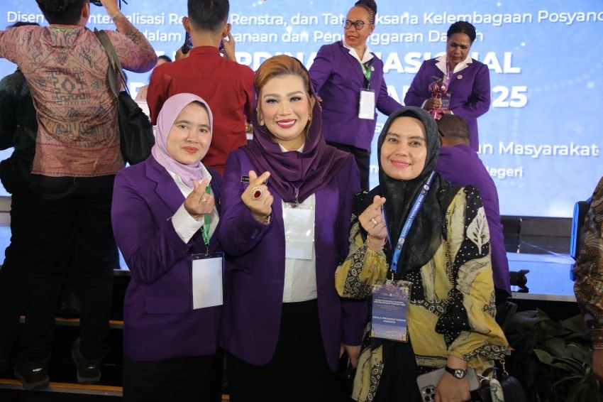 Ketua Pembina Posyandu Kabupaten Asahan Hadiri Rakornas 2025