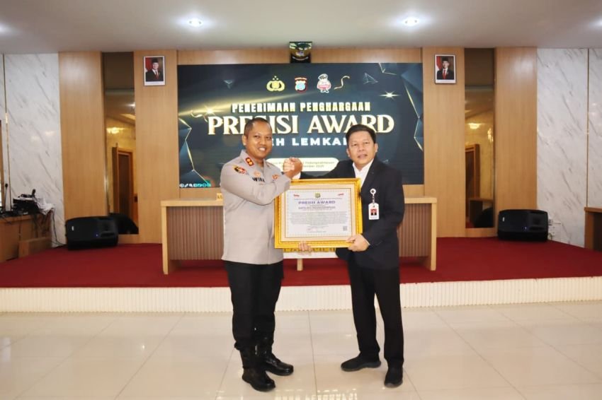 Polres Padangsidimpuan Terima Penghargaan Presisi Award dari LEMKAPI, AKBP Wira Prayatna : Ini Menjadi Motivasi Kami