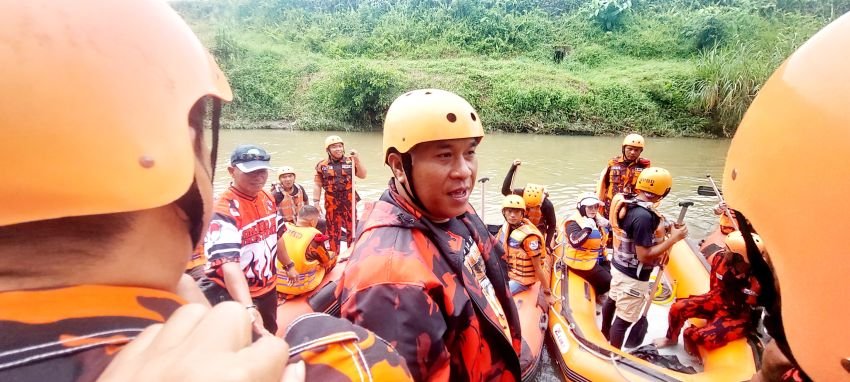 MPW PP Sumut Gelar Aksi Peduli Lingkungan, Sisir Sungai Deli dan Bagikan Sembako