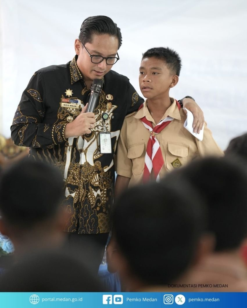 Layaknya Seorang Ayah, Rico Waas Beri Motivasi Kepada Siswa Untuk Menggapai Cita-Cita dan Menjauhi Narkoba