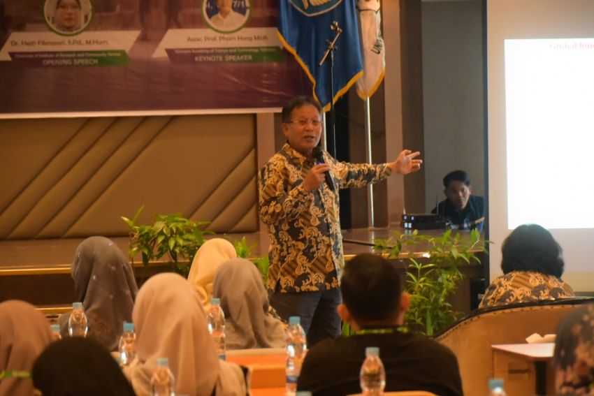LPPM UNIMED melalui ICIESC 2025 Sinergikan Pendidikan, Sains dan Budaya untuk Tingkatkan Inovasi Global