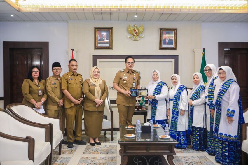 Dikenal Dengan Program Keagamaan, Rico Waas Harapkan BKMT Berperan Dalam Memperkuat Majelis Taklim Lainnya