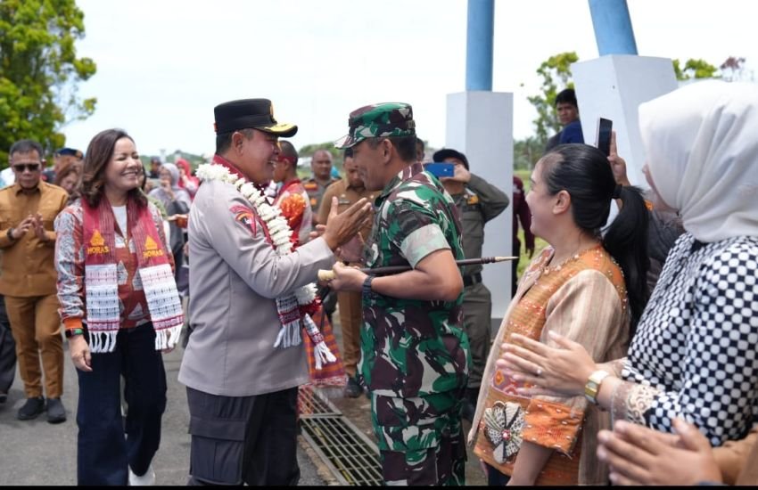 Kapolda Sumut Disambut Hangat Forkopimda Saat Tiba di Tapanuli Tengah