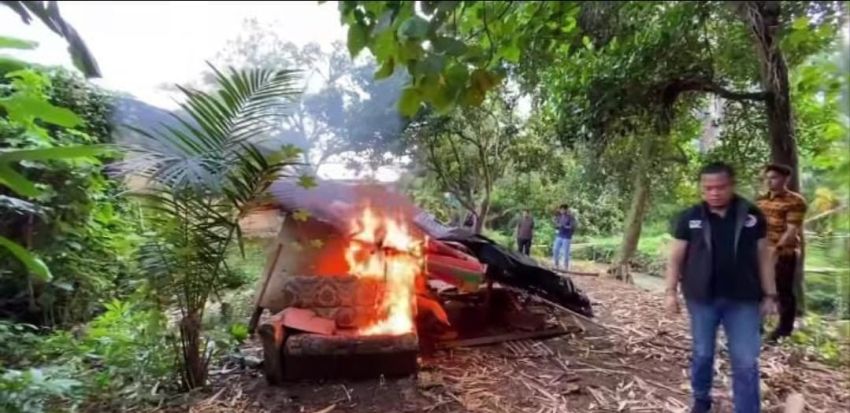 Sarang Narkoba di Simalingkar Digerebek, Barak Dibakar