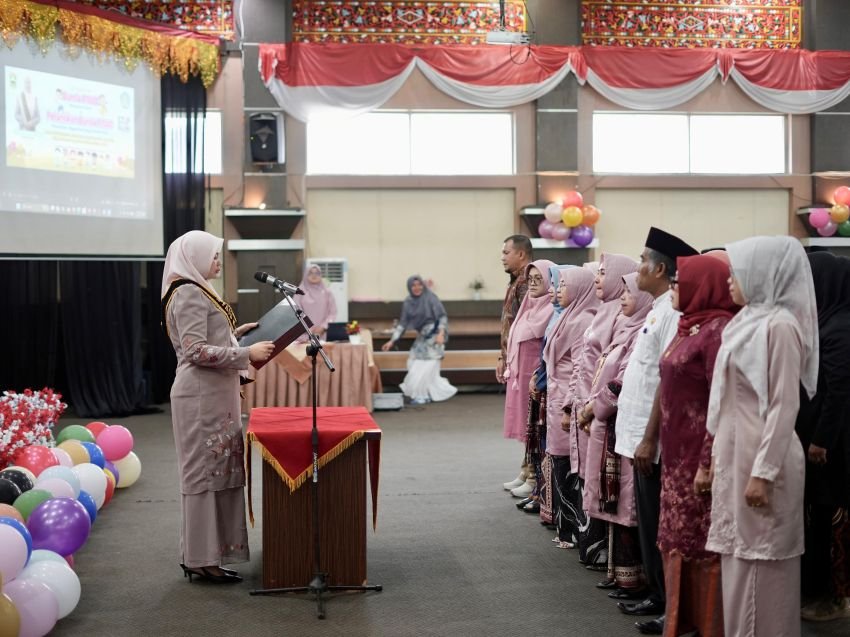 Menuju Generasi Emas 2045 Bupati Solok Kukuhkan Bunda PAUD Kabupaten.