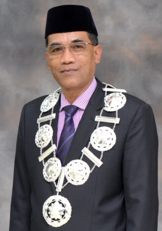 IN MEMORIAM Dr. Syamsurizal: Seorang Pendidik dan Pemimpin yang Bersahaja