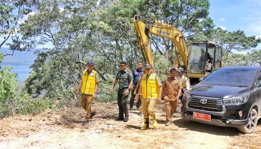 Kolaborasi Pemkab Simalungun dengan Kodim 0207/Sml Bangun Jalan Sepanjang 6,5 Km