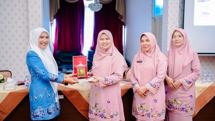GOW Kabupaten Solok Terima Kunjungan Silaturahmi GOW Kuantan Singingi