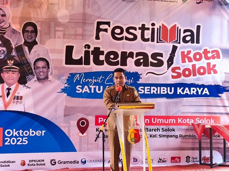 Wali Kota Solok Ajak Masyarakat Manfaatkan Perpustakaan sebagai Sumber Kreativitas