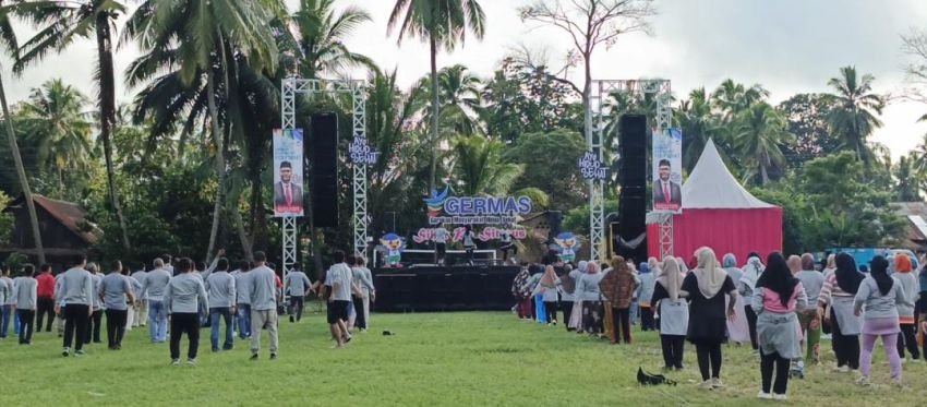 Lapangan Sarasi Tapsel Gegap Gempita! Ribuan Warga Senam Sehat Bareng Sihar Sitorus