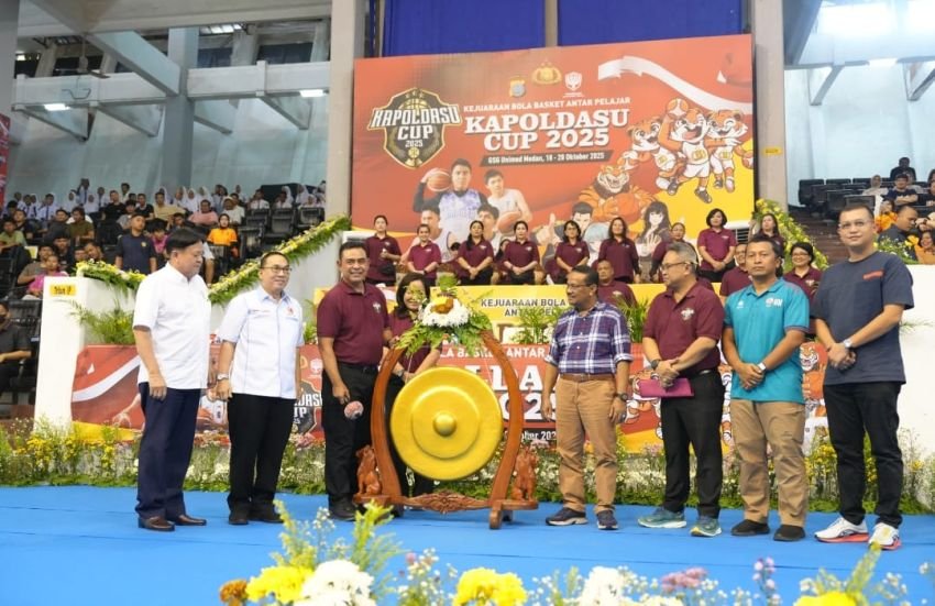 Kapolda Sumut Buka Kejuaraan Bola Basket Antar Pelajar “Kapoldasu Cup 2025” di UNIMED