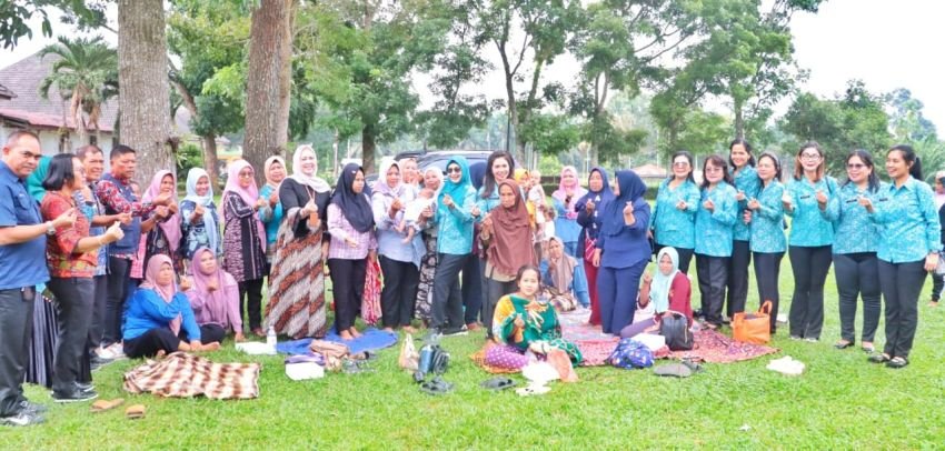 Tinjau Pelaksanaan MOW, Ketua TP PKK Kabupaten Simalungun Beri Semangat Kepada Peserta