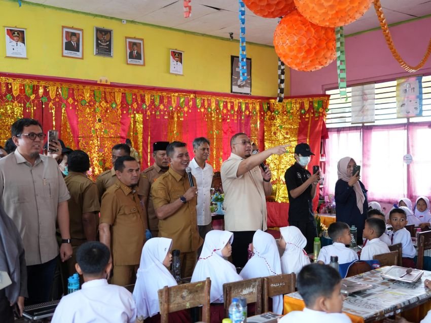 Bupati Solok Kunjungi Dapur SPPG Batang Barus Arosuka