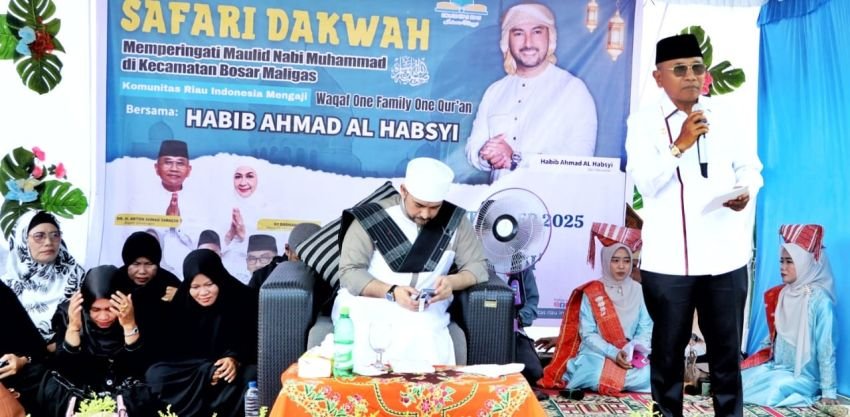Hadiri Peringatan Maulid Nabi Muhammad SAW 1447 H di Kecamatan Bosar Maligas, Bupati Berpesan: Hormati dan Sayangi Orang Tua