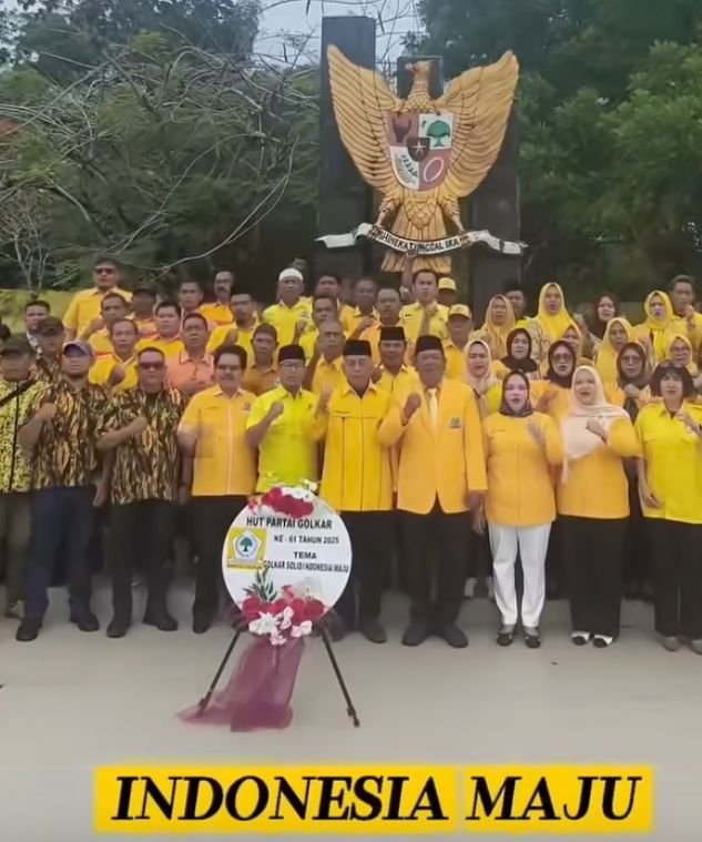 DPD Golkar Padangsidimpuan Gelar Upacara dan Tabur Bunga di Makam Pahlawan, Peringati HUT ke-61 Partai Golkar