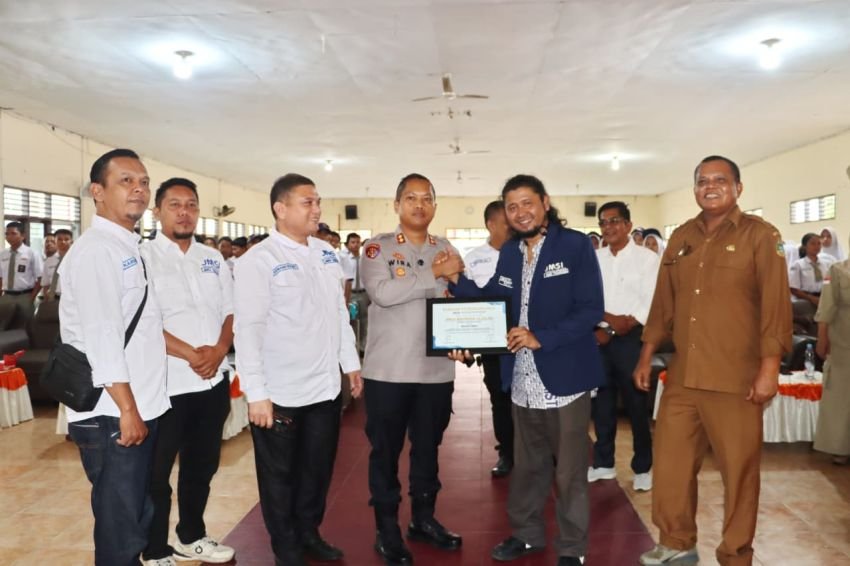 Kapolres Padangsidimpuan Jadi Narasumber Go To School JMSI Tabagsel,AKBP Wira Prayatna : Etika dan Integritas Digital