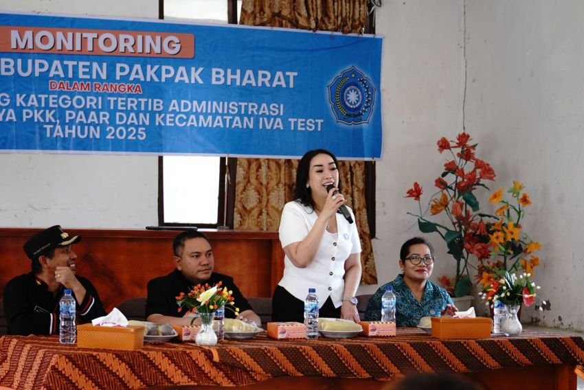 Ketua Tim penggerak PKK Kab.Pakpak Bharat Monitoring Di Kecamatan Sttu Julu