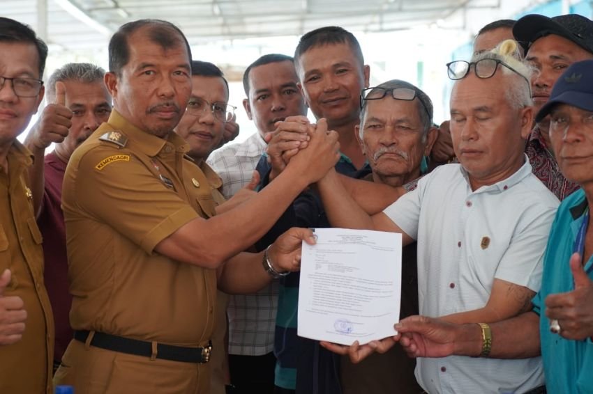 Butuh SMA Negeri, Warga Parparean Satu Serahkan Lahan Ke Pemerintah