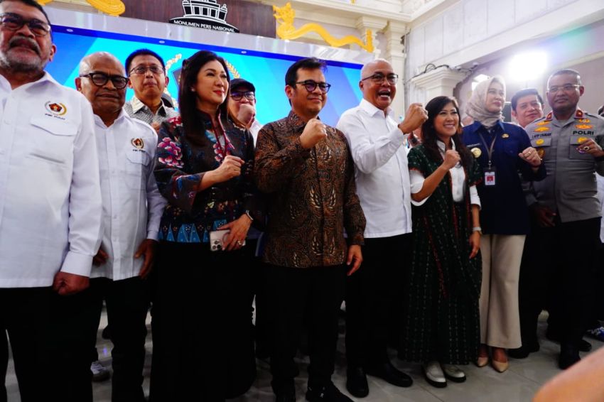 Pengurus PWI Pusat Periode 2025-2030 Resmi Dikukuhkan di Monumen Pers Solo